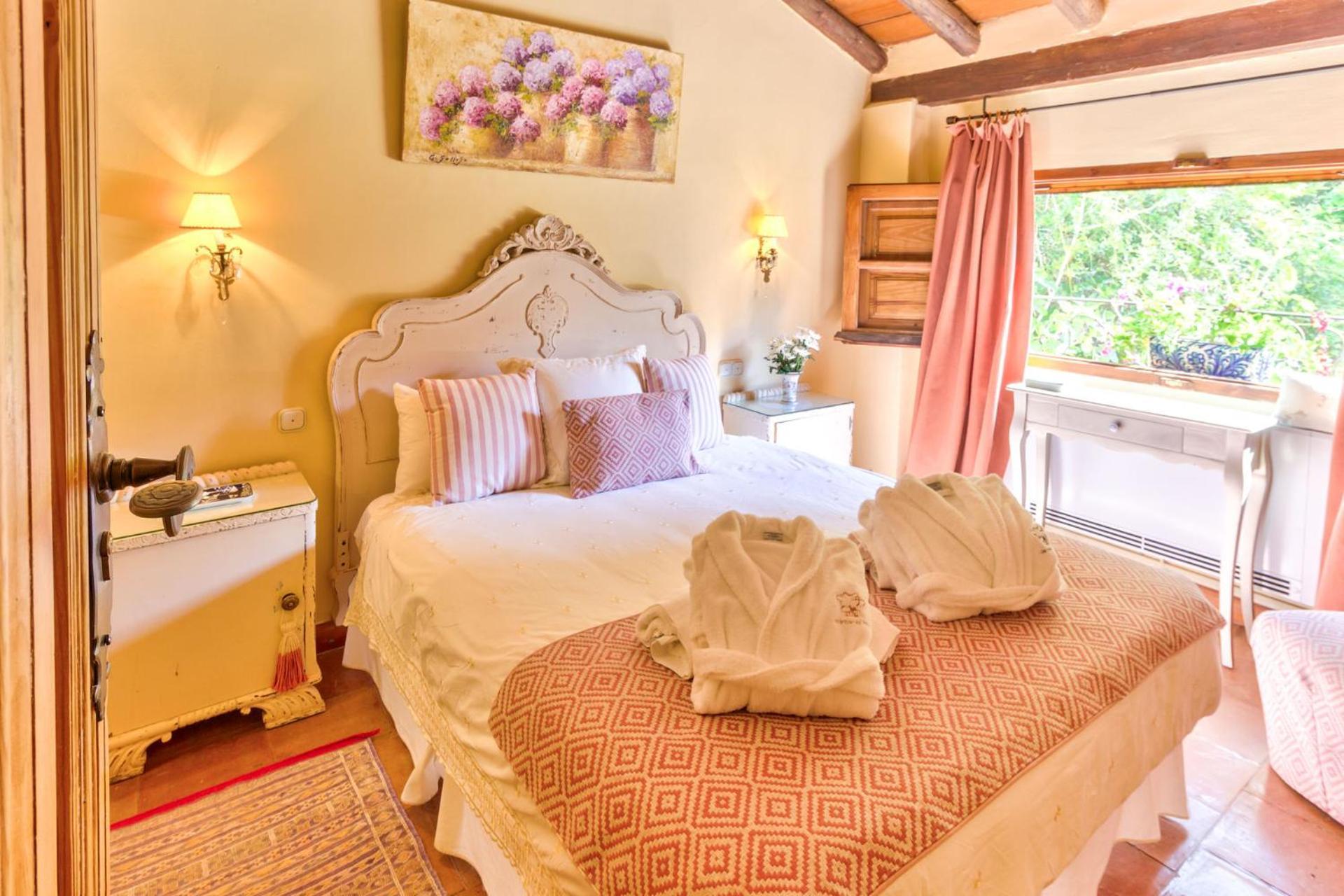 Cortijo El Pino Retreat Bed & Breakfast Albuñuelas Exterior foto